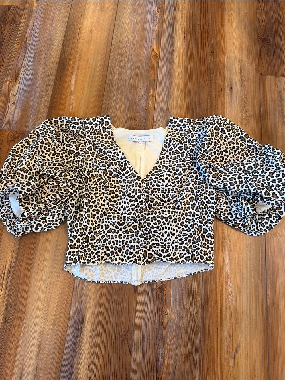 Endless Rose Crop Leopard Puff Sleeve Top Size S